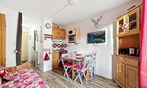 Interior - Apartment in Alps With Mountain Views (Araches-la-Frasse)
