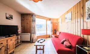 Living area - Apartment in Flaine Foret Near Ski Lifts (Araches-la-Frasse)