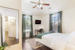 5 habitaciones, tabla de planchar con plancha, wifi y ropa de cama 