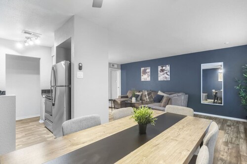 Arlington 3BR | AT&T, Globe Life, 6 Flags, Parking