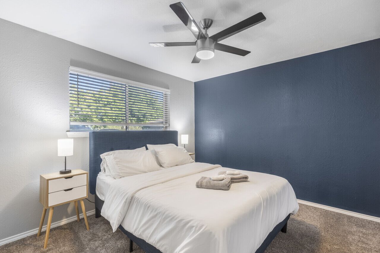 3 habitaciones, escritorio, tabla de planchar con plancha y wifi gratis 