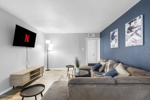 3 Min Walk to AT&T | 3BR | Parking + Pets + Gym