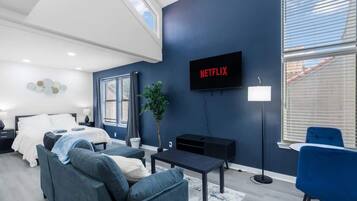 Desk, iron/ironing board, WiFi, bed sheets