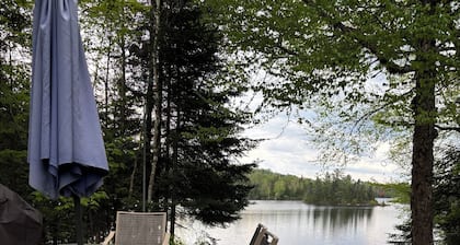 Rustic lakeside cottage, close to ATV and snowmobile trails!