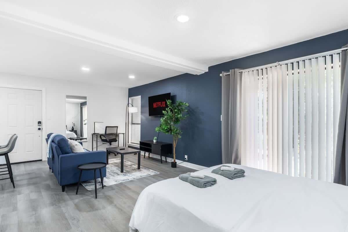 1 bedroom, desk, iron/ironing board, free WiFi