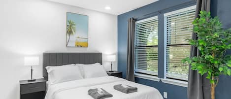 2 bedrooms, desk, iron/ironing board, WiFi