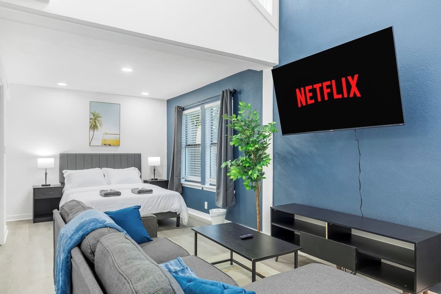 2 bedrooms, desk, iron/ironing board, WiFi