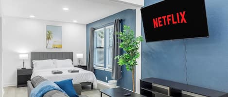 2 bedrooms, desk, iron/ironing board, WiFi