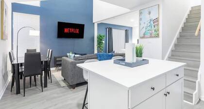 6 Min to Love Field – Cozy 3BR with Parking