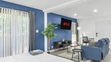 1 bedroom, desk, iron/ironing board, WiFi