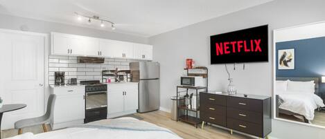 1 chambre, bureau, fer et planche à repasser, Wi-Fi