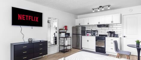 1 bedroom, desk, iron/ironing board, WiFi