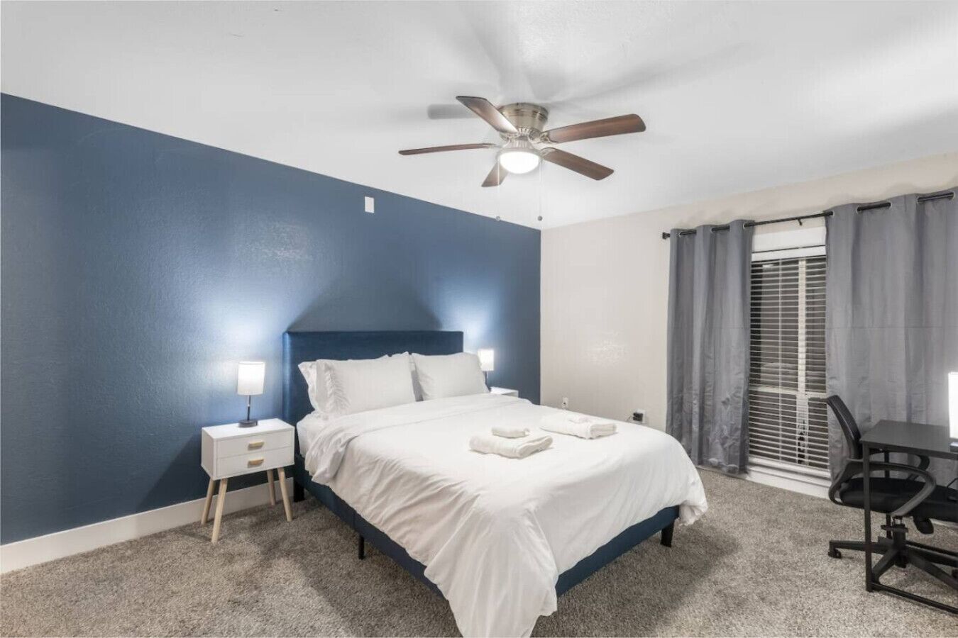 2 chambres, fer et planche à repasser, Wi-Fi gratuit, draps fournis