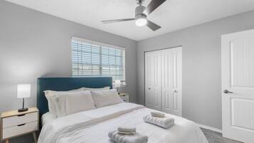 2 Schlafzimmer, Schreibtisch, Bügeleisen/Bügelbrett, kostenloses WLAN