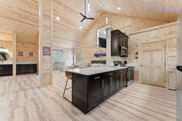 Interior - Hilltop Haven — A Peaceful Escape Made for Two (Cleveland)