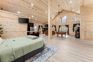 1 habitación, escritorio, tabla de planchar con plancha y wifi gratis