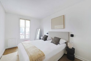 Apartment - Beautiful Apartment 2br/6p - Eiffel Tower (Paris)