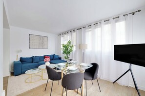 Apartment | Interior - Beautiful Apartment 2br/6p - Eiffel Tower (Paris)