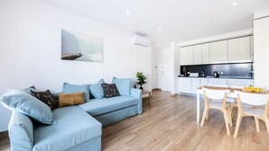 Living area - Apartments for 4 People (Portimão)