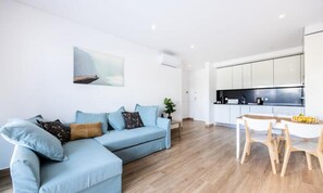 Living area - Apartments for 4 People (Portimão)