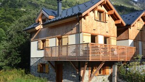 Exterior - Chalet for 12 People, 4, West-facing (Valloire)