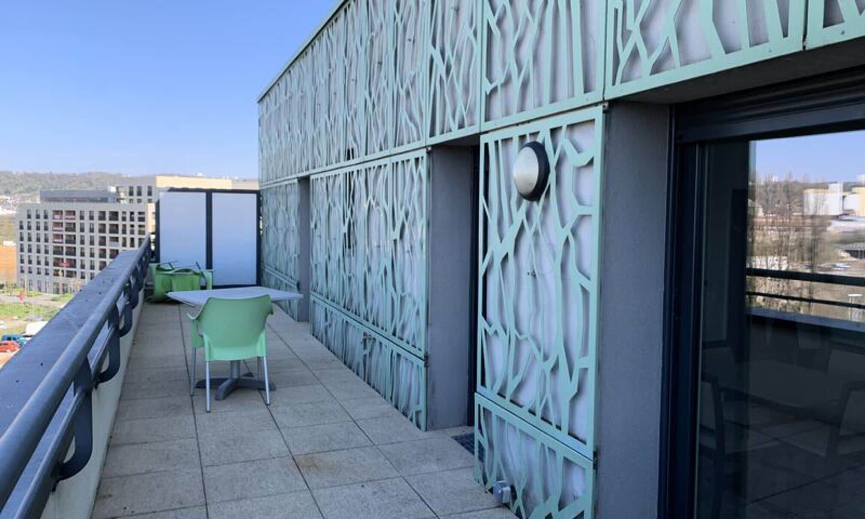 Apartment | Outdoor dining