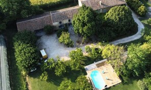 Exterior - Farmhouse in Provence With Pool & Jacuzzi (Althen-des-Paluds)