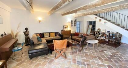 Houses & Villas for 12 People