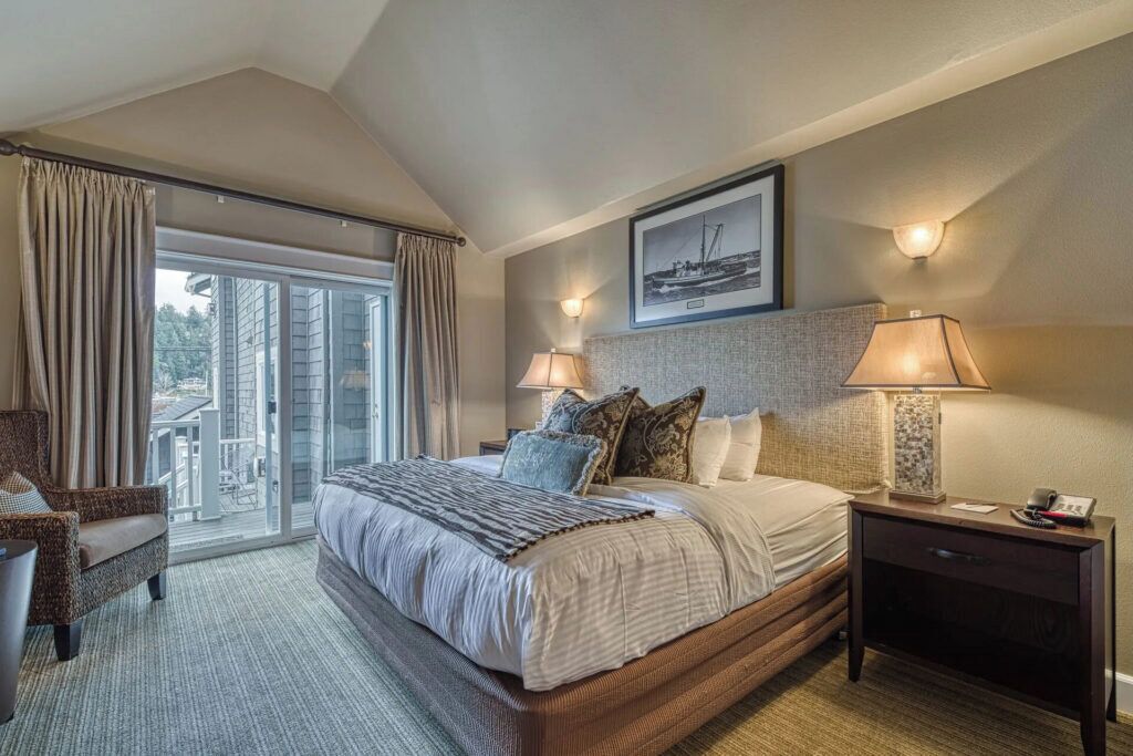 Habitación superior, vistas al puerto | Ropa de cama hipoalergénica y edredones de plumas