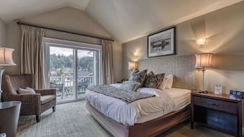 Superior Room, Harbor View | Hypo-allergenic bedding, down comforters, pillowtop beds