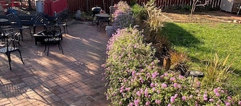 Garage Studio with Beautiful Backyard