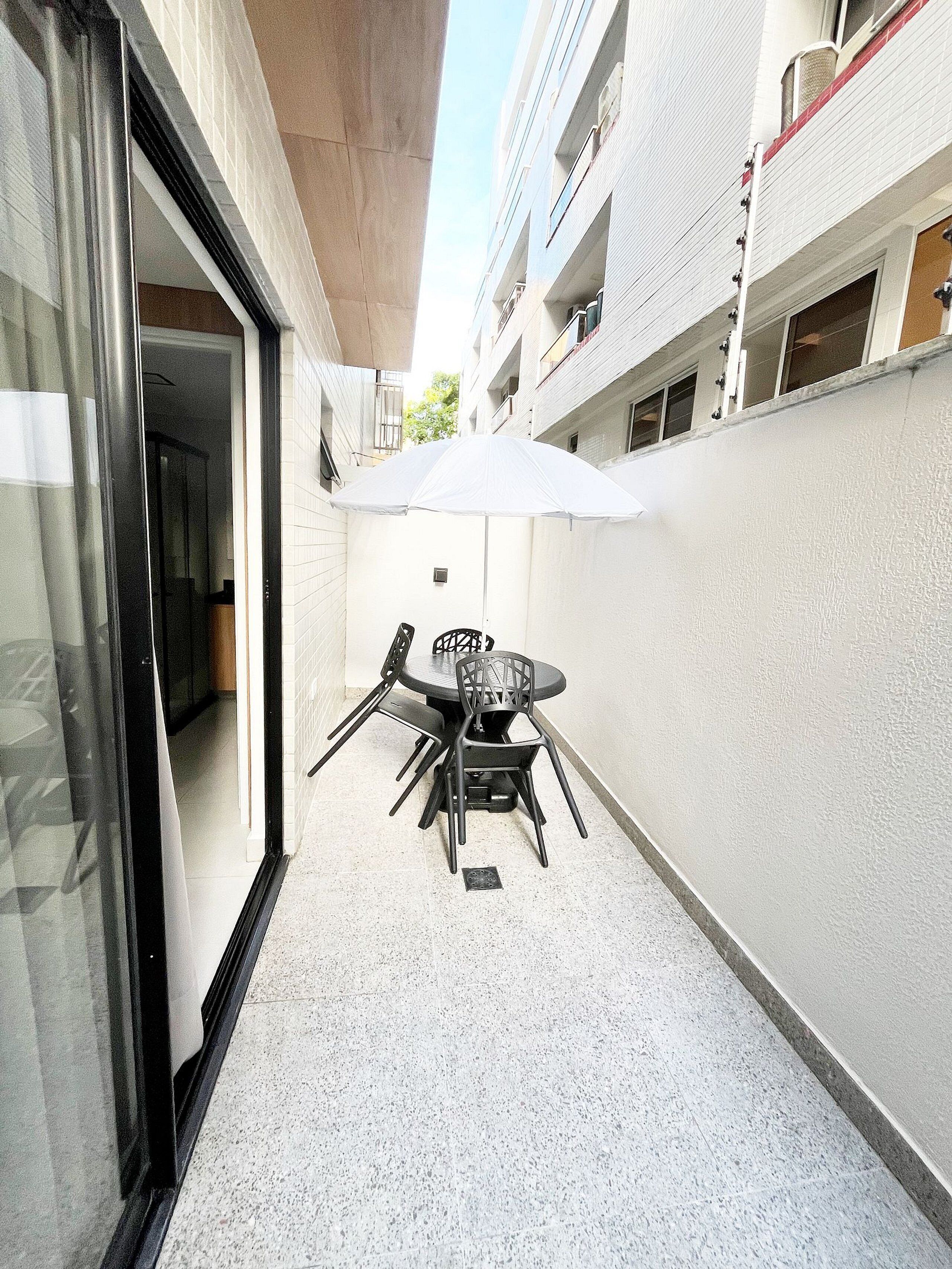 Apartment | Outdoor dining