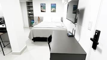 Family Apartment | Iron/ironing board, free WiFi