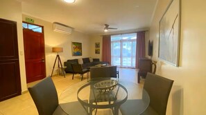 Smart TV - 3-bedroom condo in perfect Jacó with AC (Jacó)