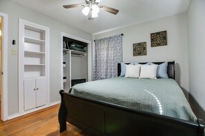 2 bedrooms, WiFi, bed sheets