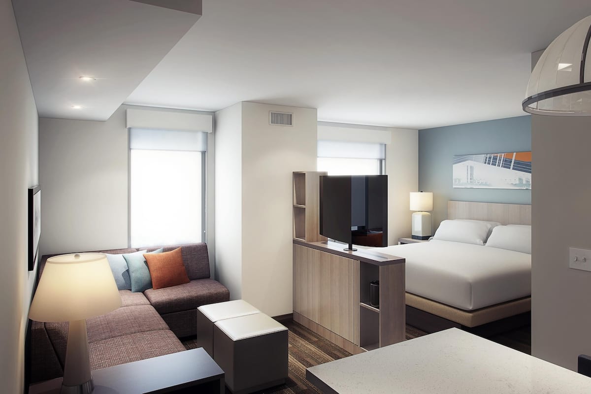 Desk, laptop workspace, iron/ironing board, free WiFi