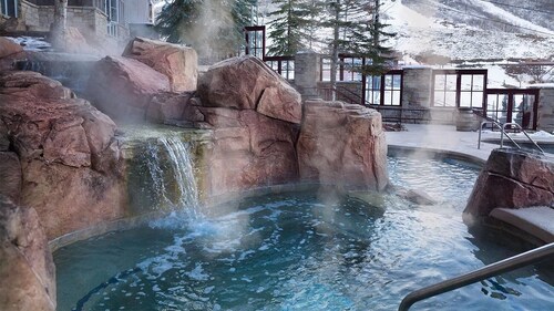 Ski-In/Ski-Out 1BR at Marriott's MountainSide – Steps to Lifts + Prime Location