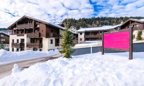 Exterior - Apartment for 6/8 People With a View, in a Serviced Residence (Les Gets)
