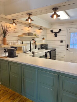 Microwave, oven, stovetop, dishwasher