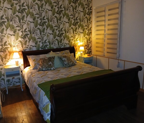 2 bedrooms, iron/ironing board, free WiFi, bed sheets