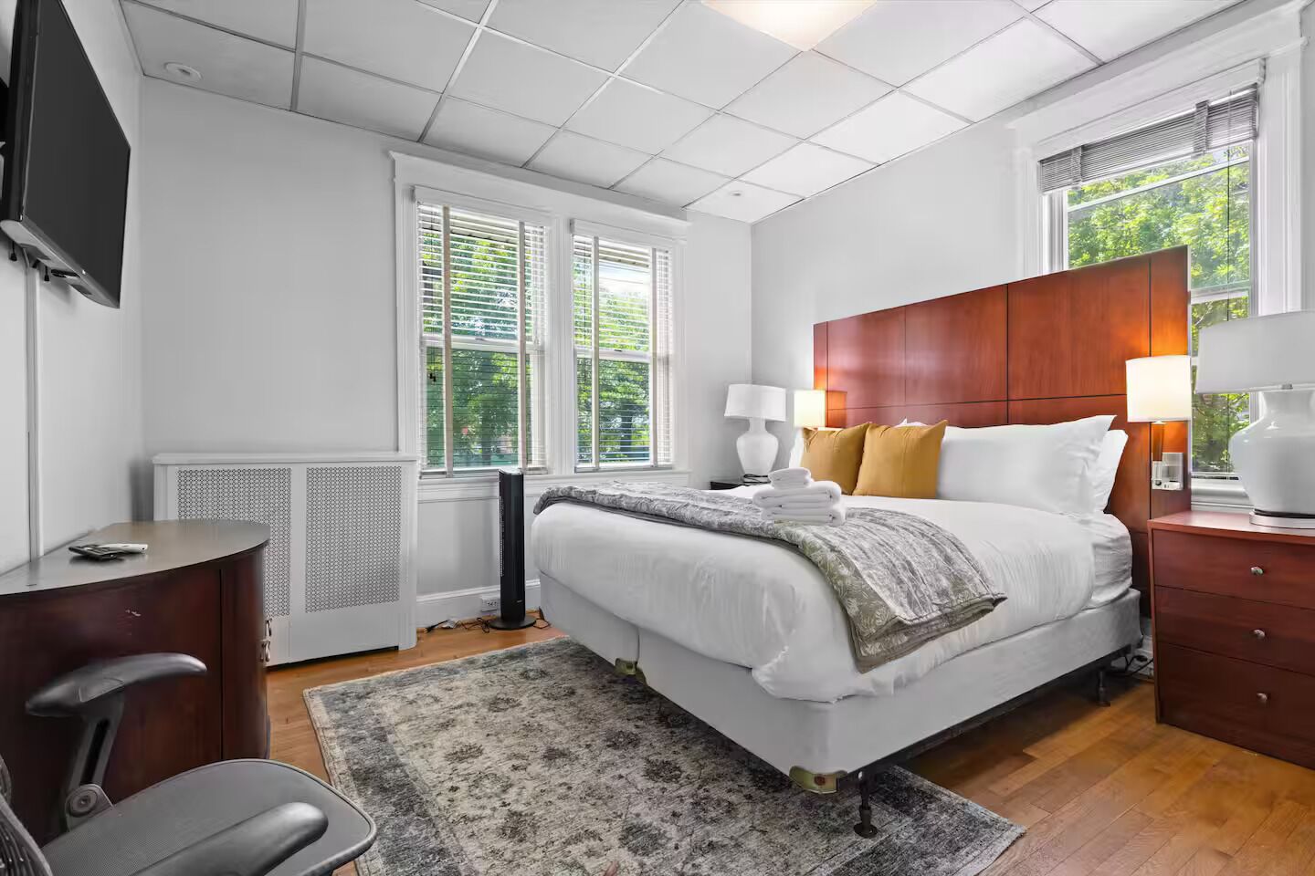 9 slaapkamers, een strijkplank/strijkijzer, wifi, beddengoed