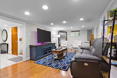 Spacious Garden Apartment - Takoma METRO - Sleep 6
