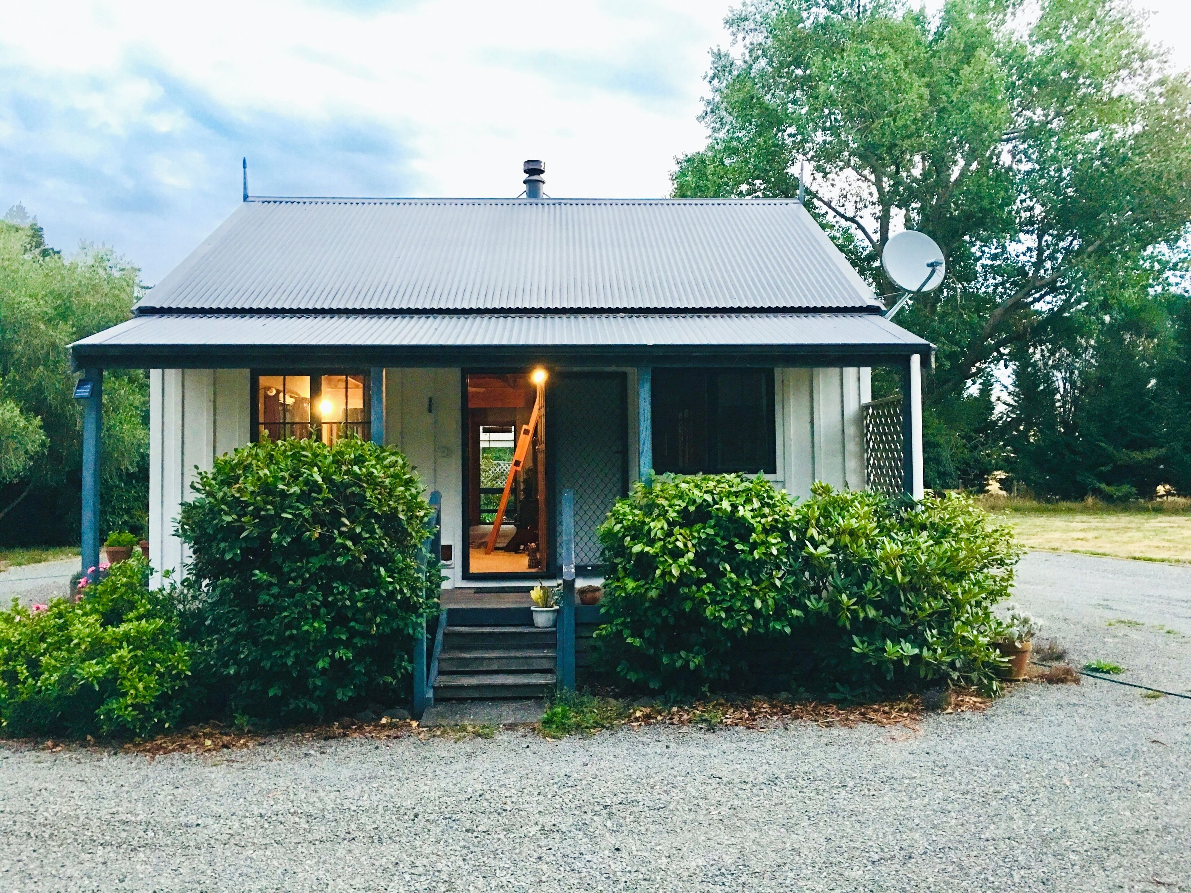 المنشأة من الخارج