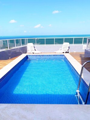 Apartemen Eksklusif | Kolam renang