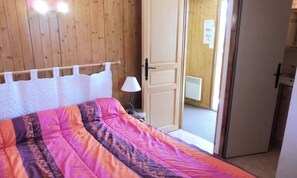 Individually furnished, iron/ironing board - 3-room Apartment in Crest-voland - Sleeps 6 (Crest-Voland)