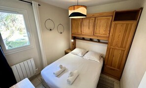 Tabla de planchar con plancha 