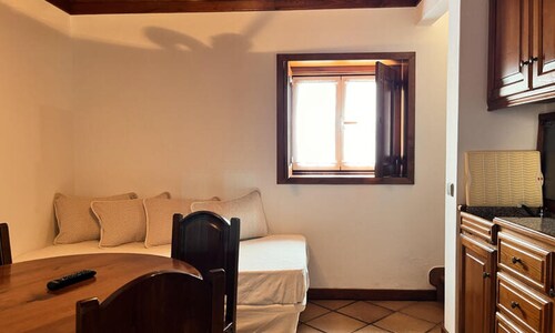 Nomad's Country - Cimo de Vila The Quiet Veranda