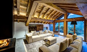 Fireplace - Zanskar Chalet (Les Belleville)