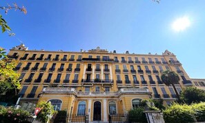 Exterior - Superb Air-conditioned Apartment for 4 People in the City Center of Hyeres (Hyères)