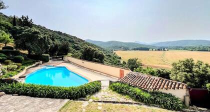Provencal Country House for 9 People With Swimming Pool in Hyeres